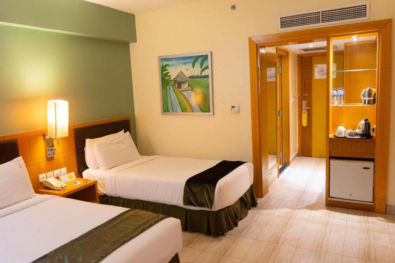 Hotel By Ihg