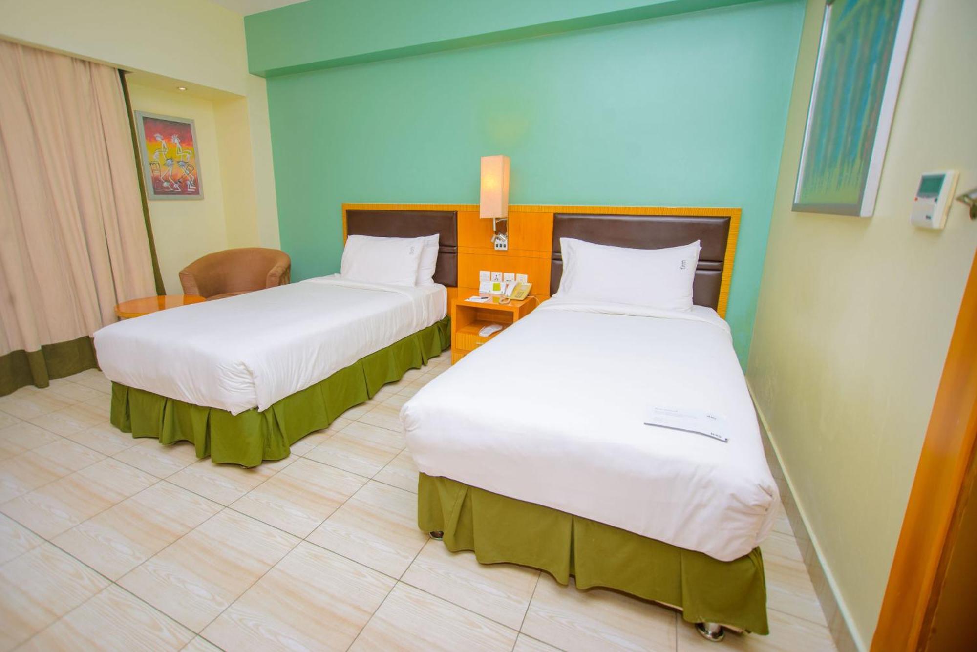 By Ihg