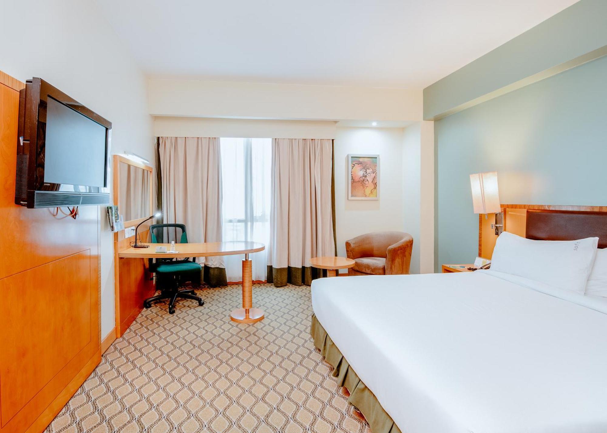By Ihg Hotel 4*