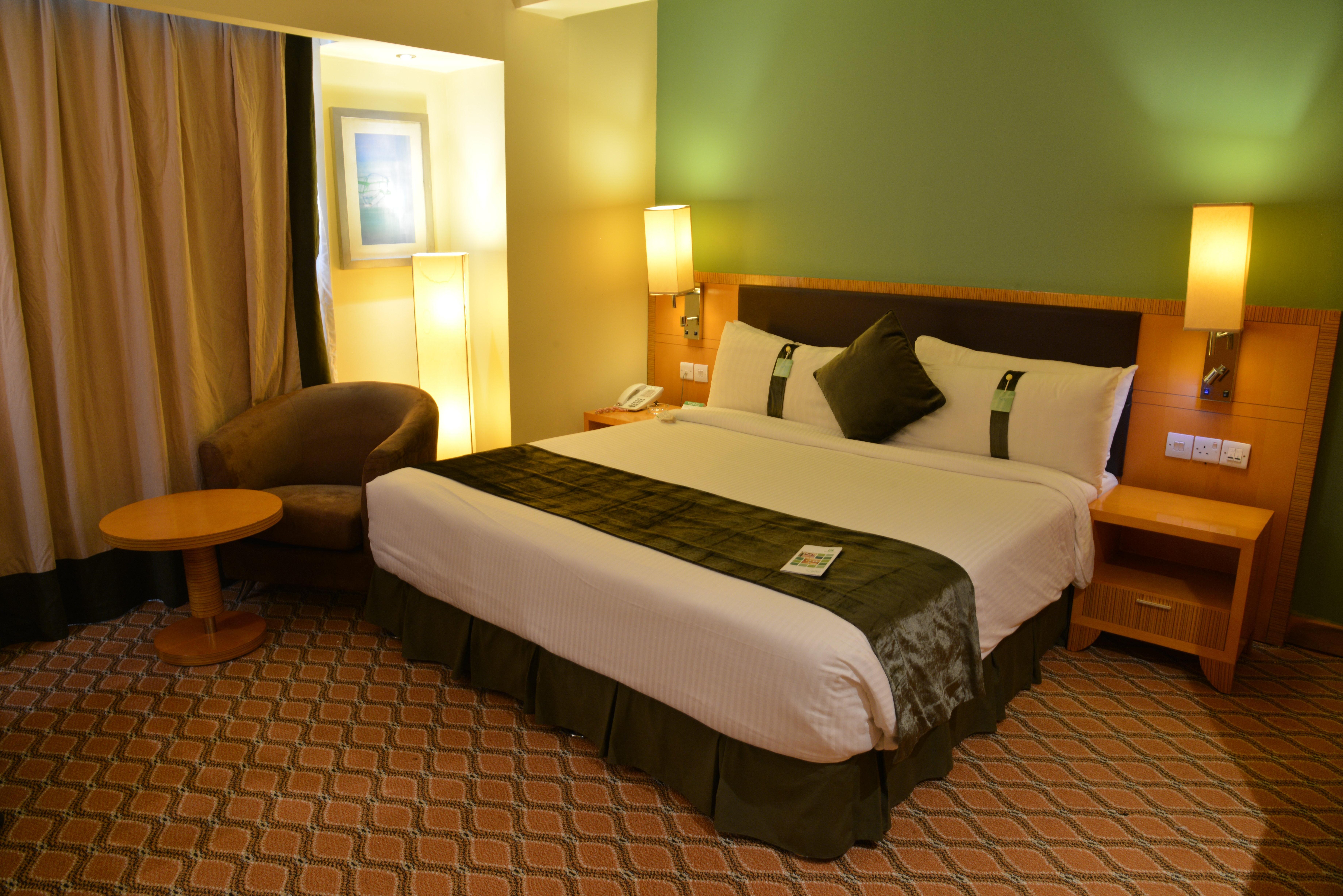 By Ihg 4*