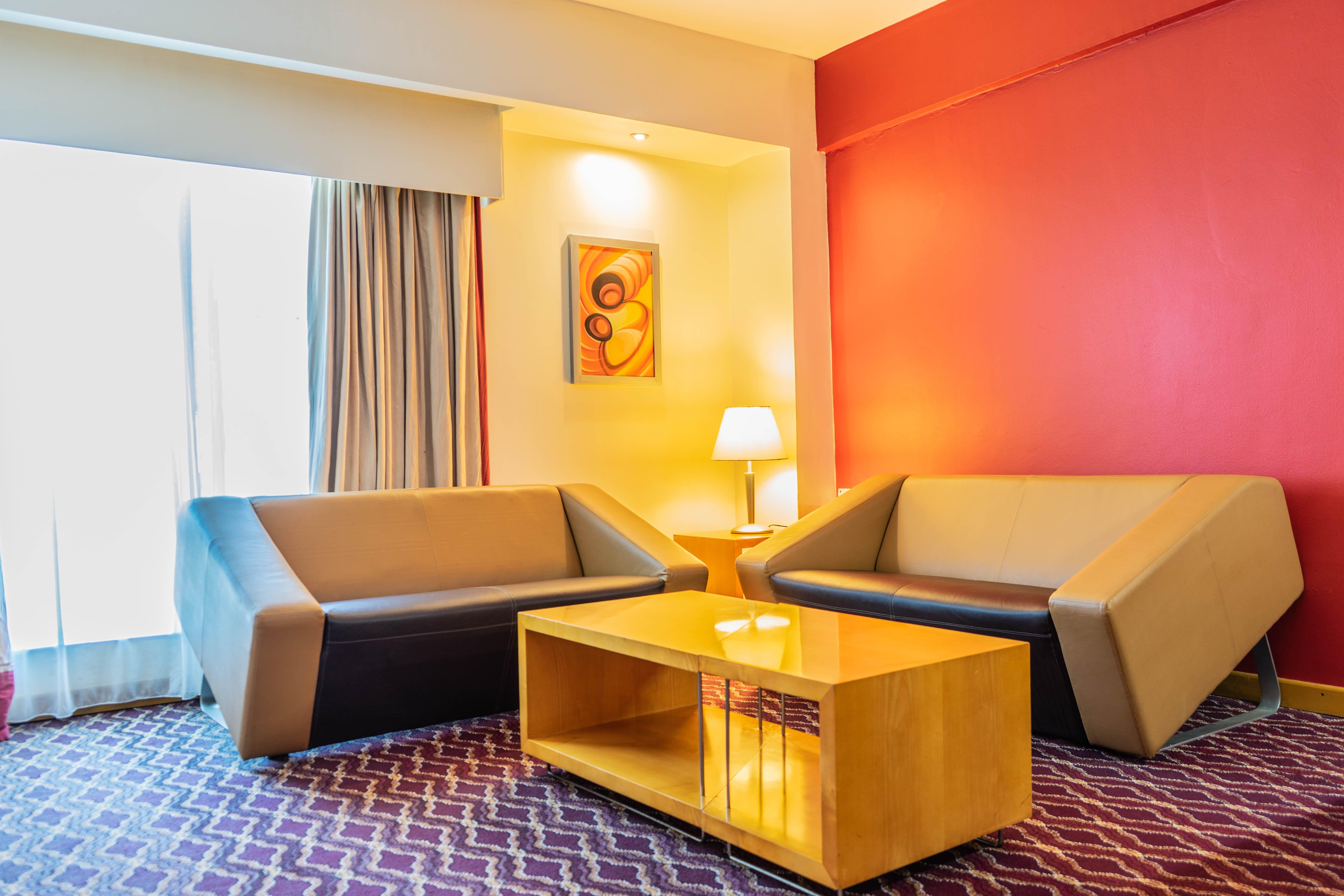 By Ihg
