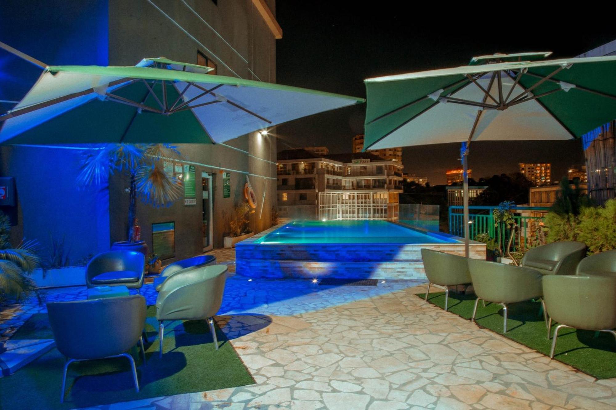 By Ihg 4*