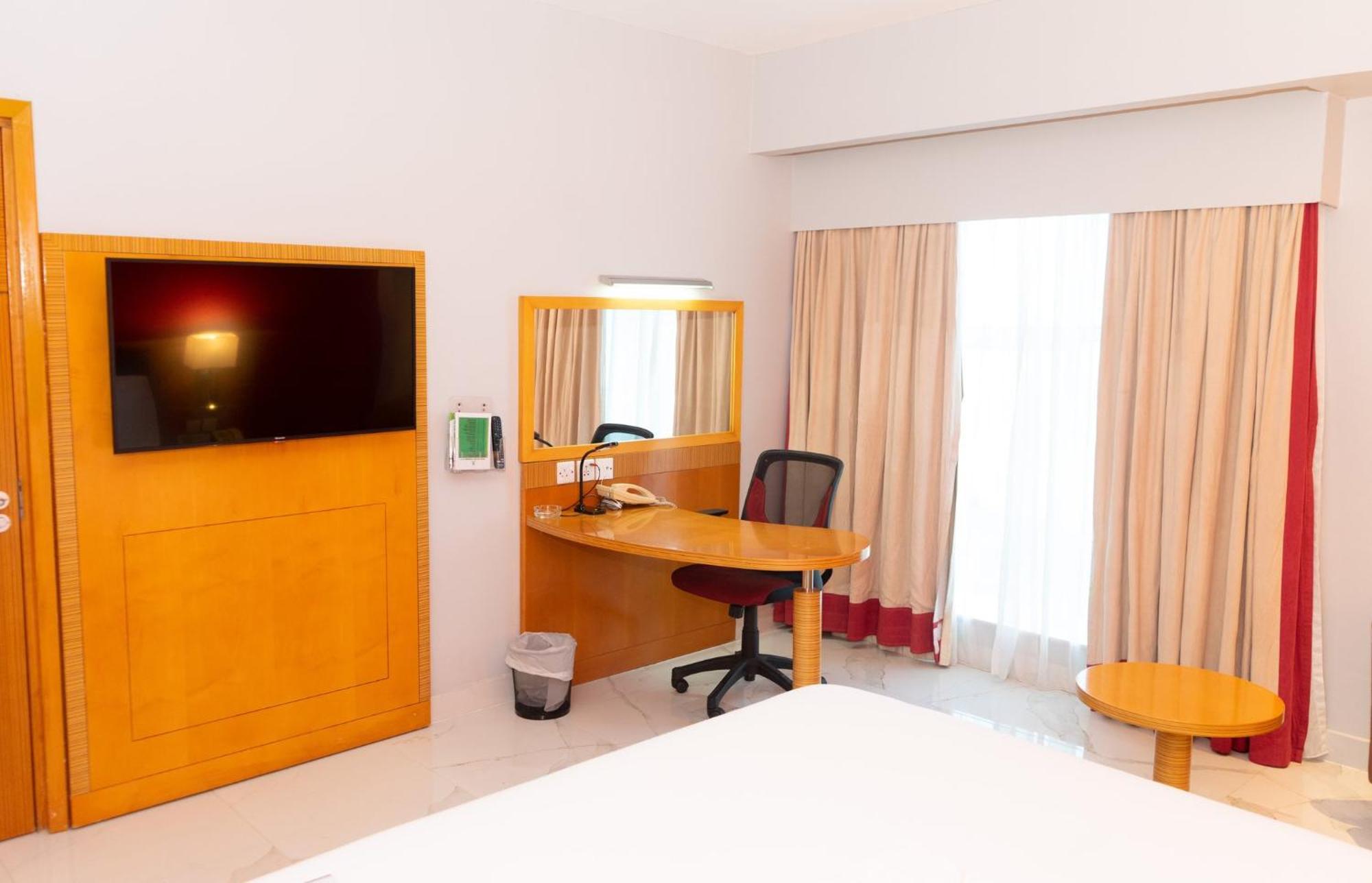 By Ihg