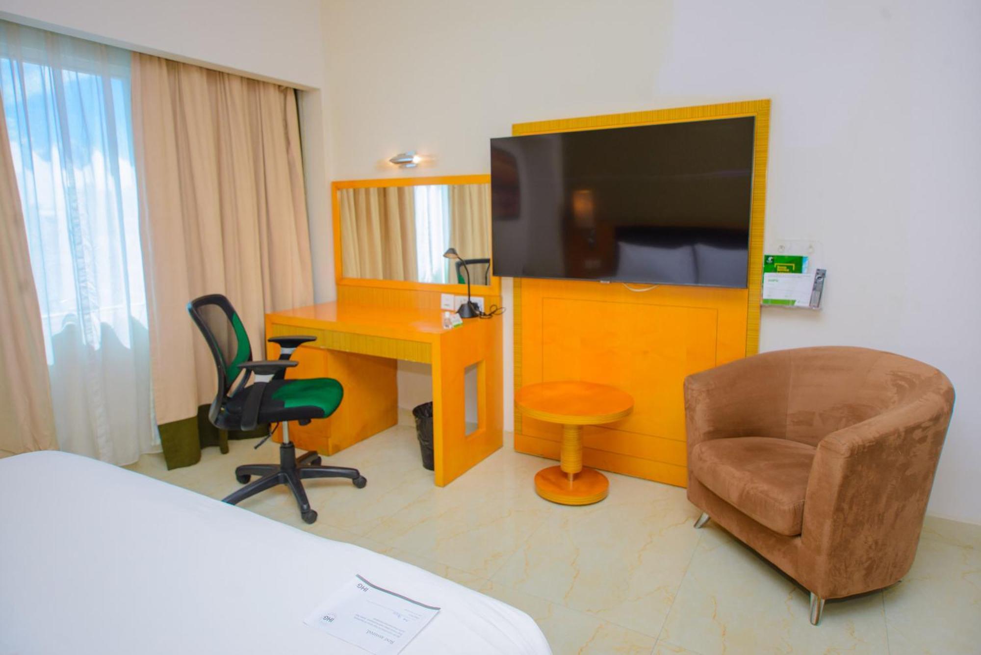By Ihg 4*
